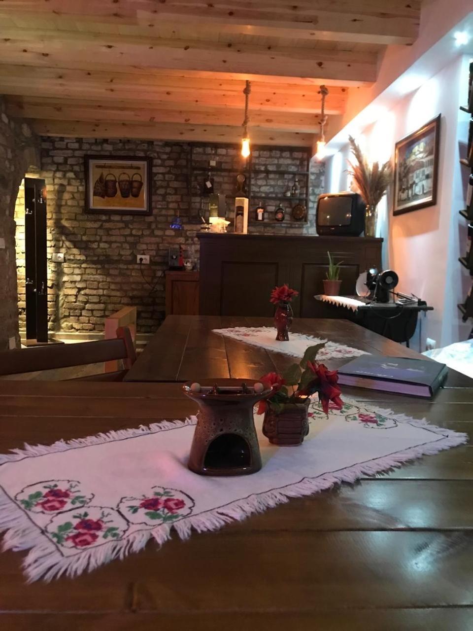Bujtina Veritos Berat Bagian luar foto